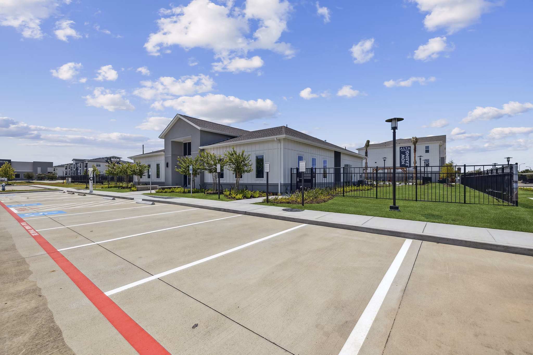 building at Alta Rayzor Ranch Apartments