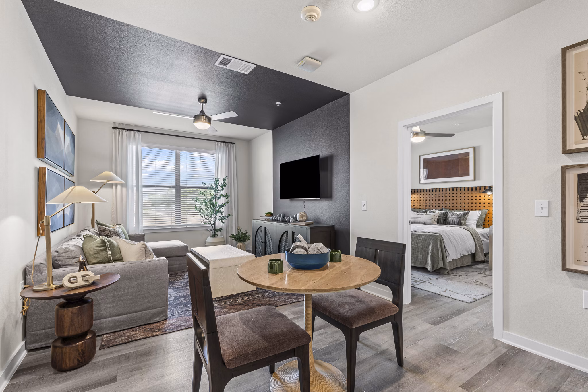 dining room at Alta Rayzor Ranch Apartments