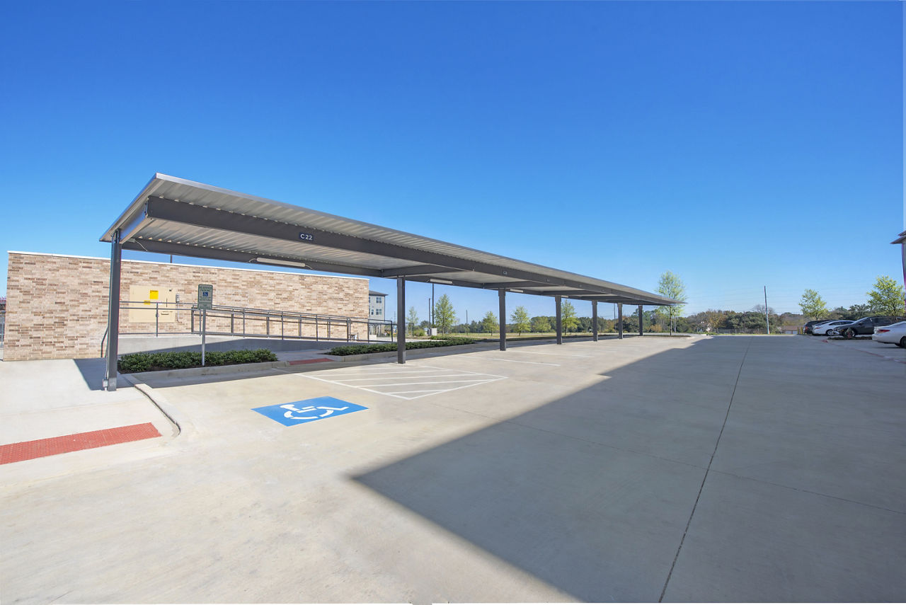 Parking at Alta Rayzor Ranch