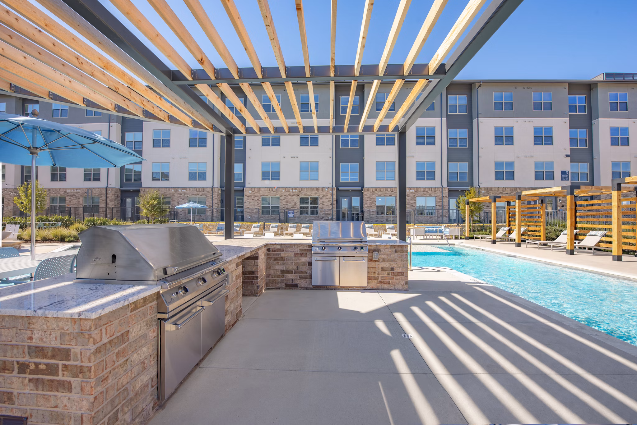 grill area at Alta Rayzor Ranch Apartments