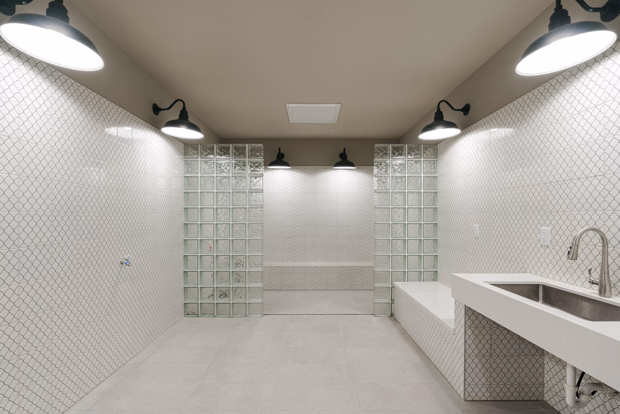bathroom at ONE 09 Apartments 