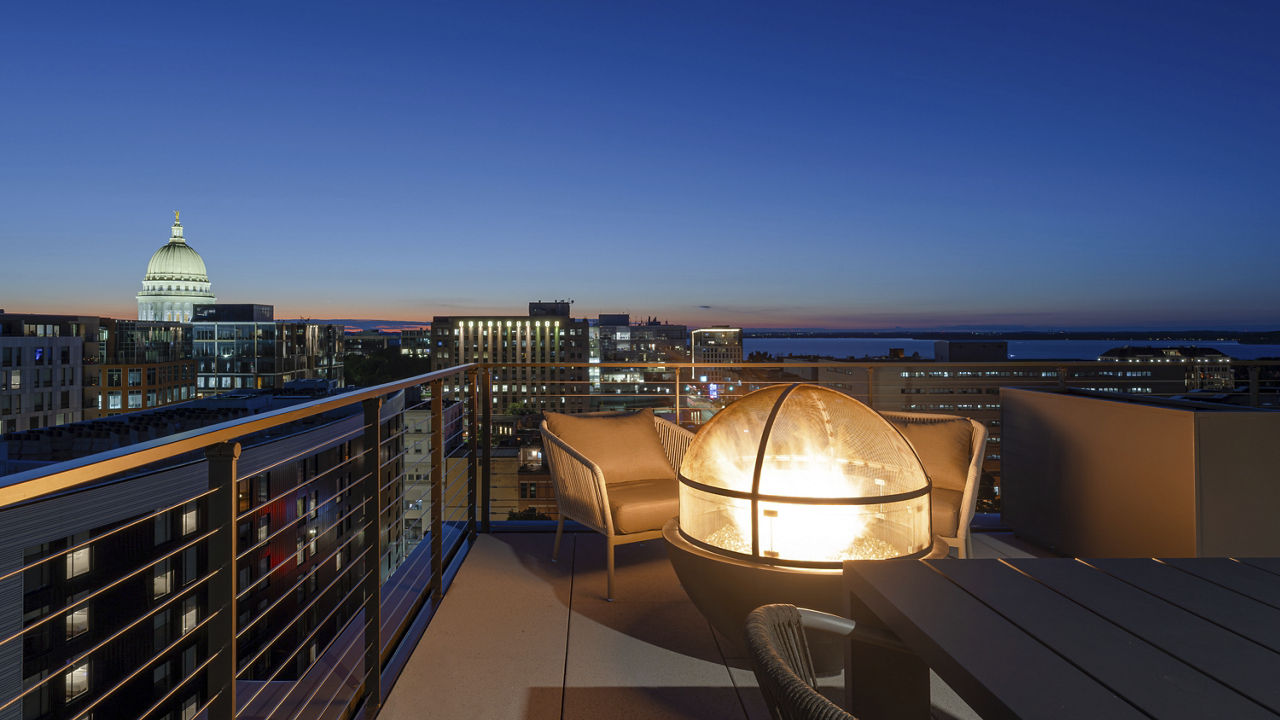 Roof deck at One 09 (4 of 4)