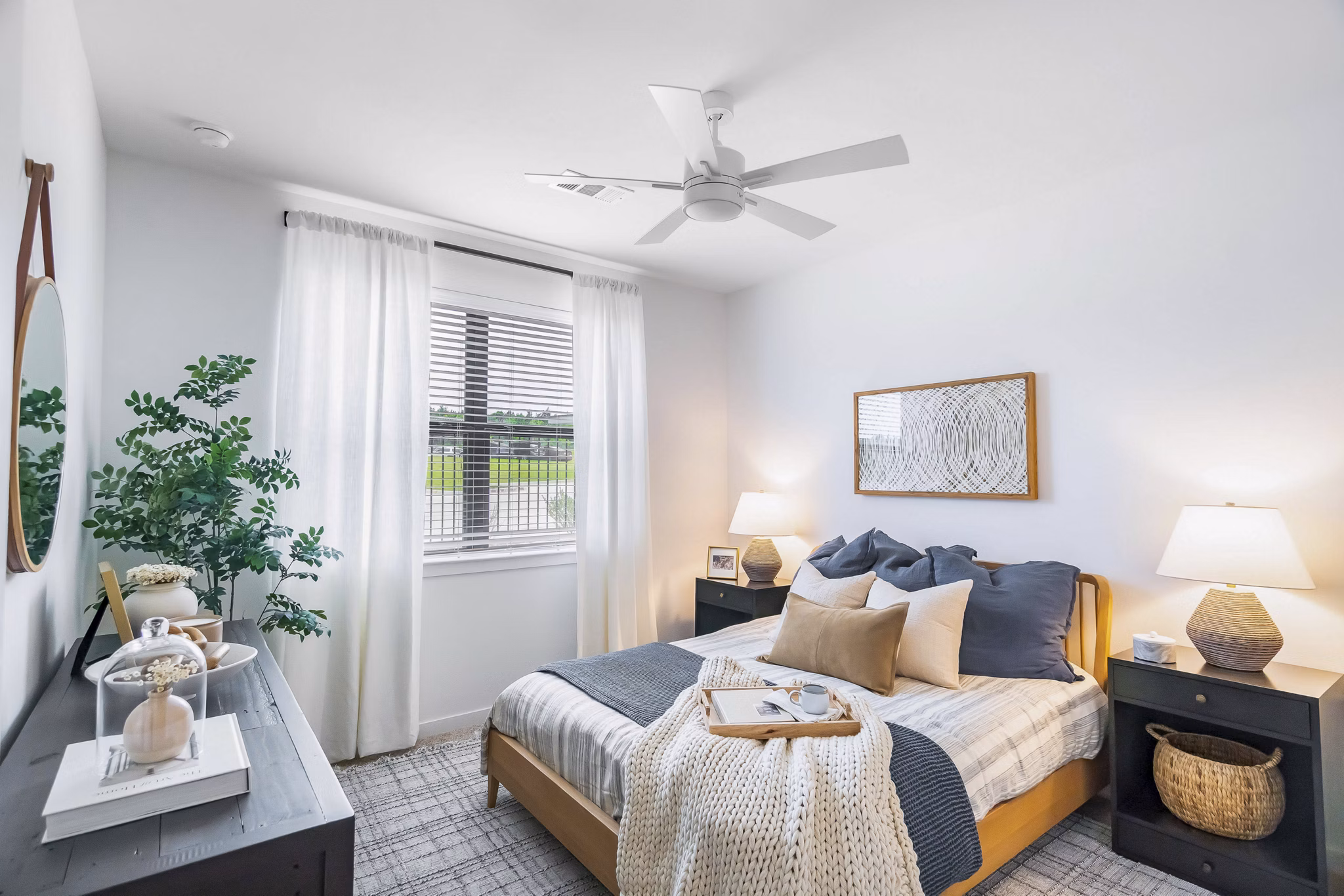 bedroom at Citizen House Blue Bluff Apartments