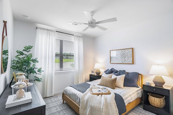 bedroom at Citizen House Blue Bluff Apartments