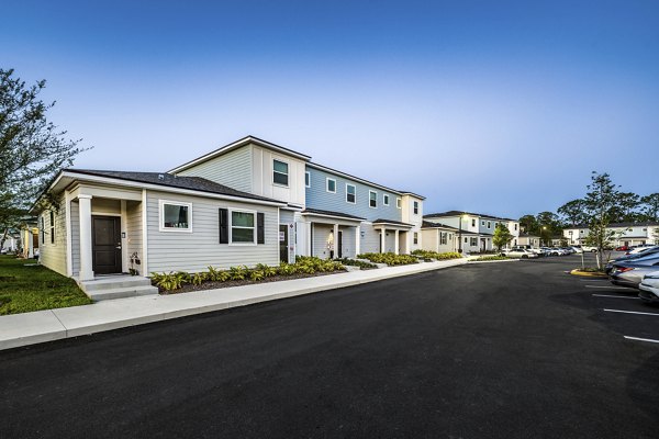 exterior at Solamar Apartment Homes Kissimmee Apartments 