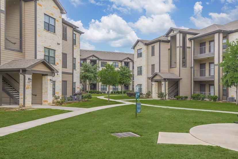 playground at Willowbend Phase 1 Apartments 
