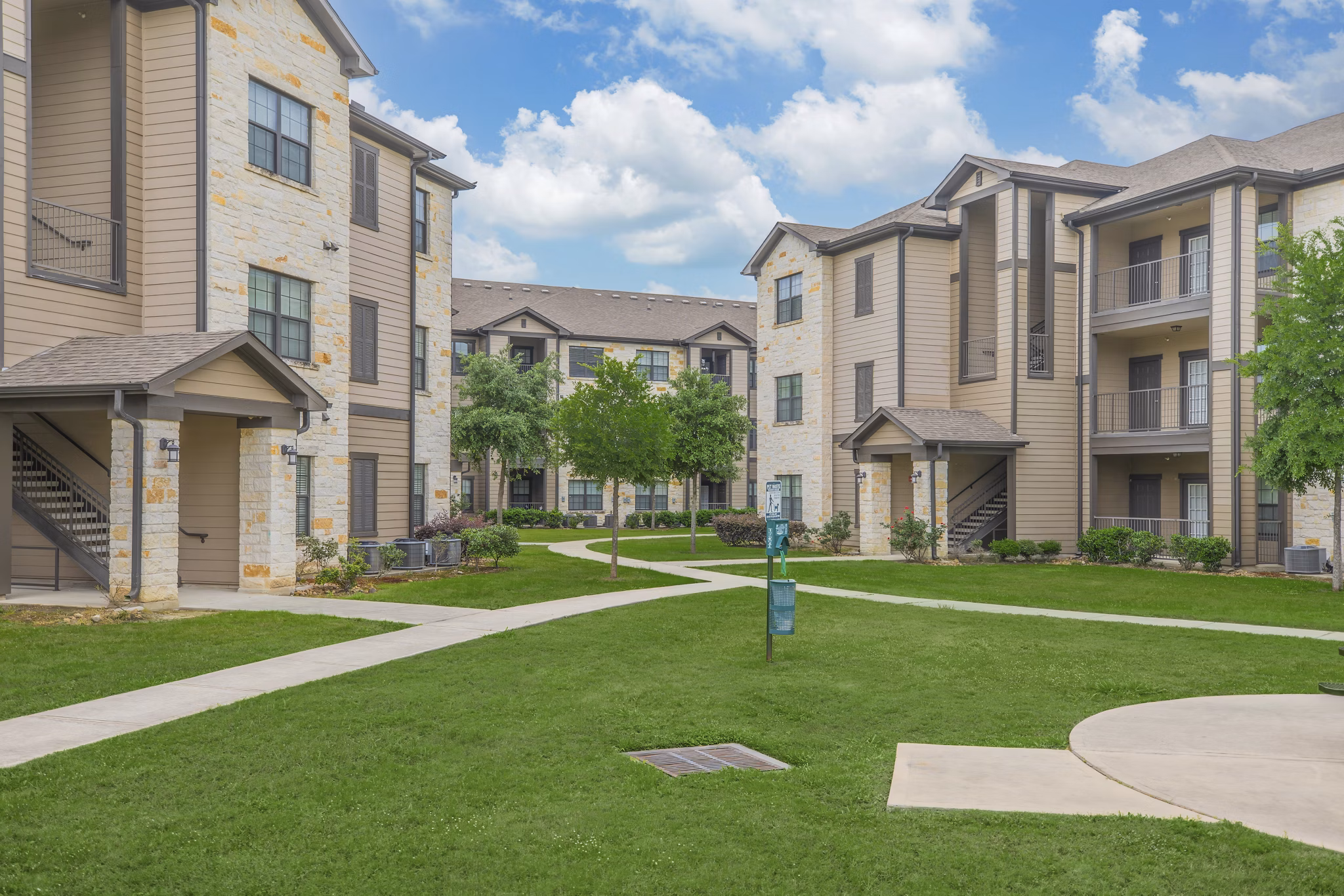 playground at Willowbend Phase 1 Apartments 