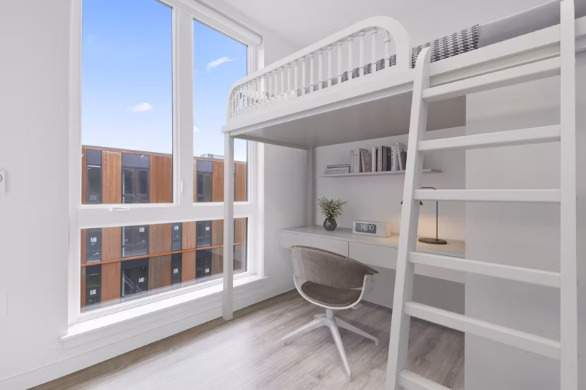 bedroom at Holloway Apartments