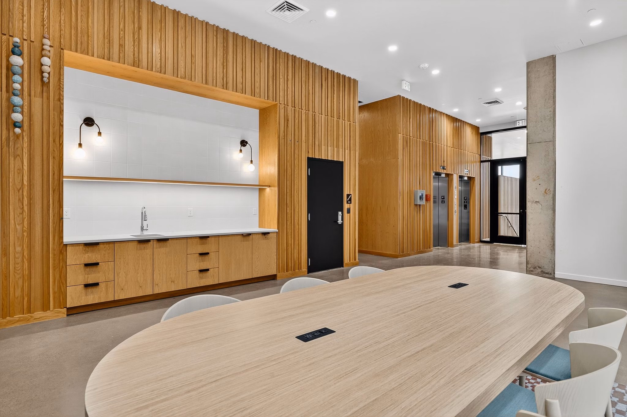 clubhouse at Holloway Apartments