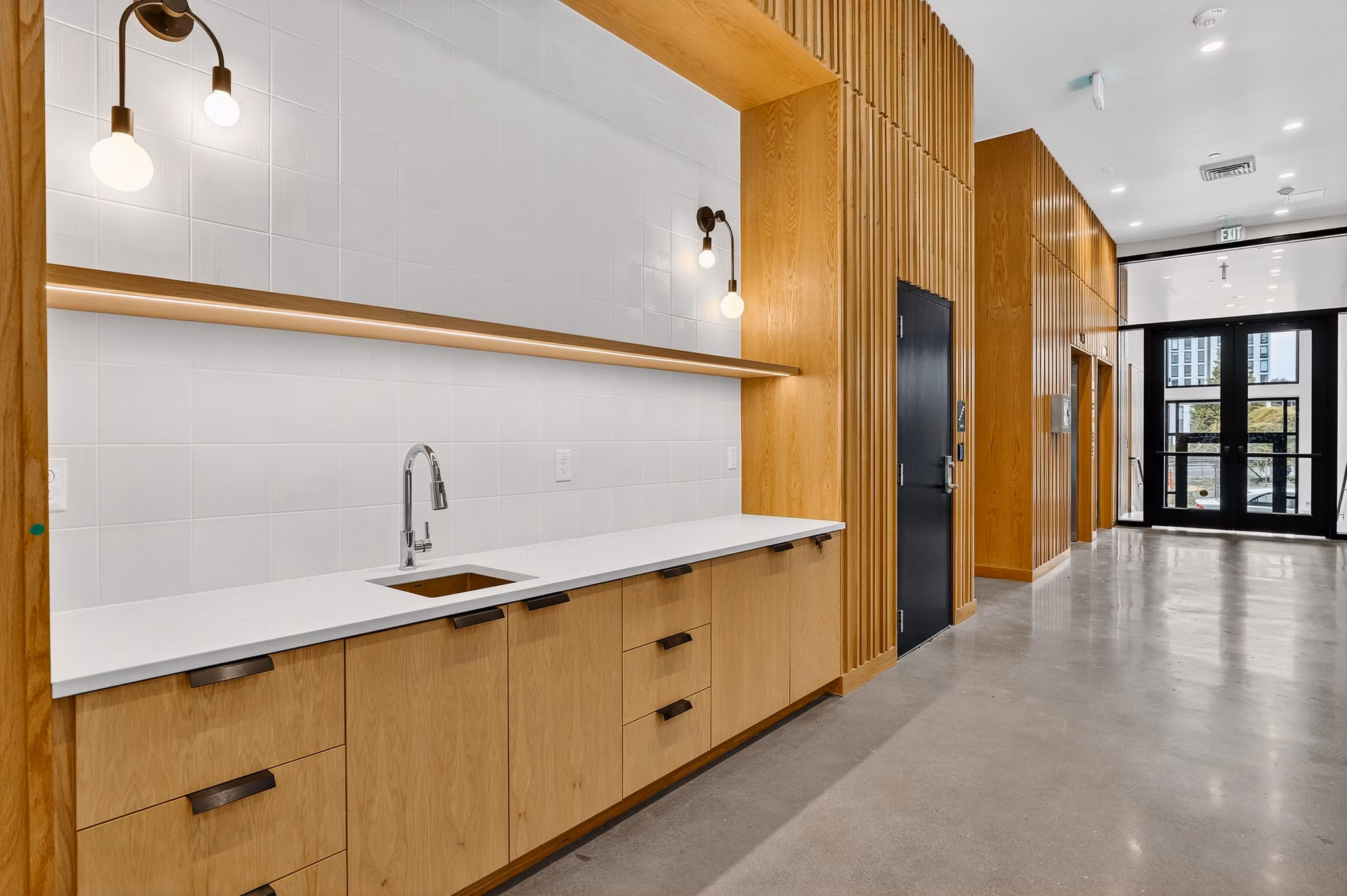 clubhouse at Holloway Apartments