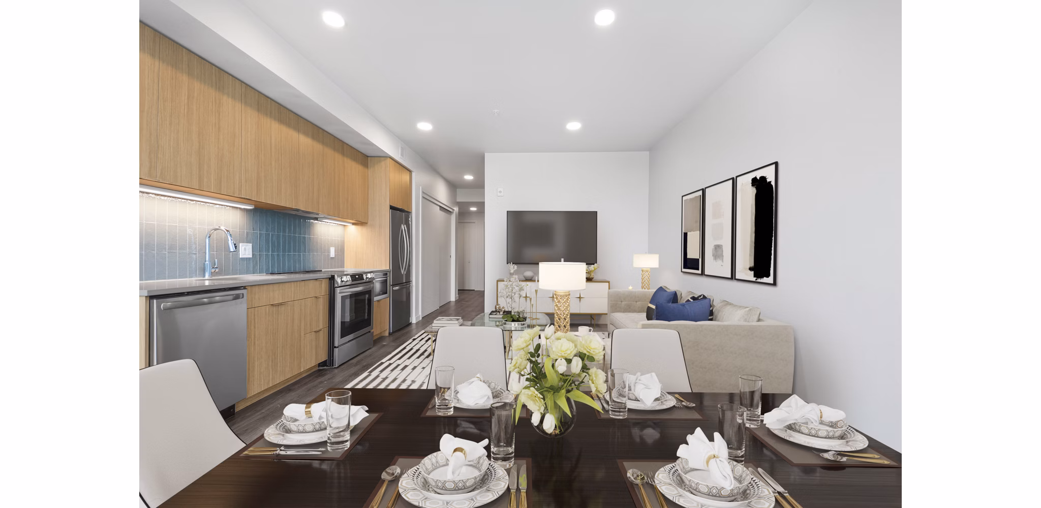 dining room at Holloway Apartments