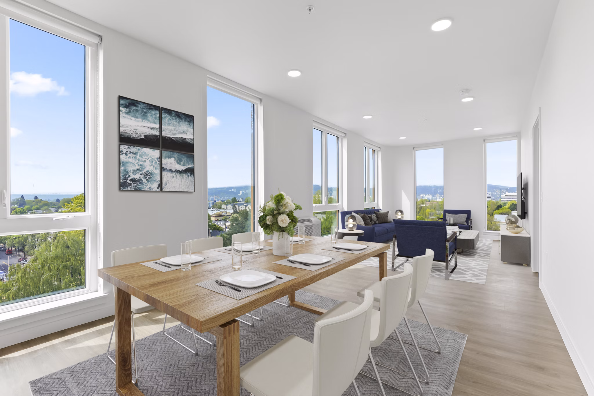 dining room at Holloway Apartments