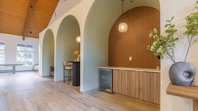 clubhouse at 850 on the Avenue Apartments