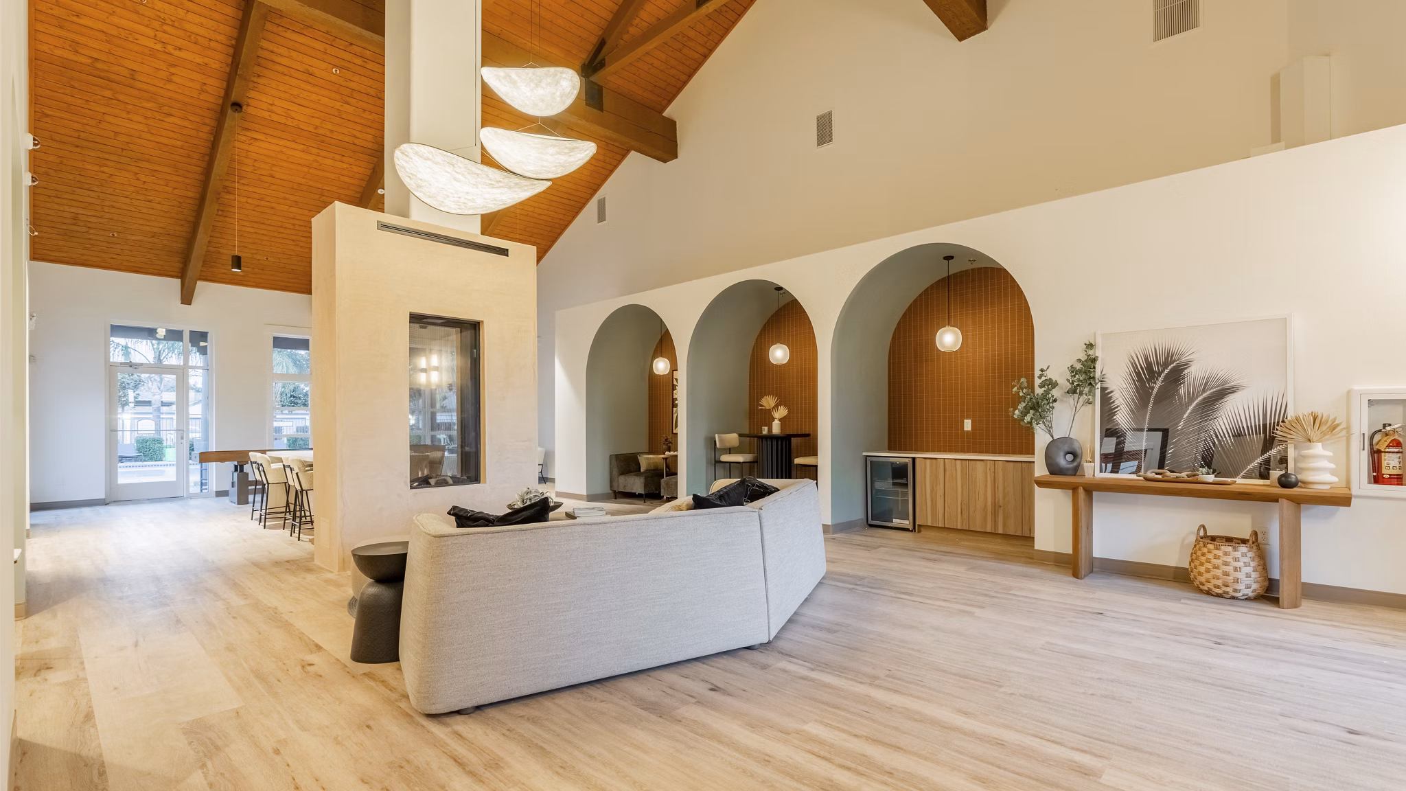 clubhouse at 850 on the Avenue Apartments