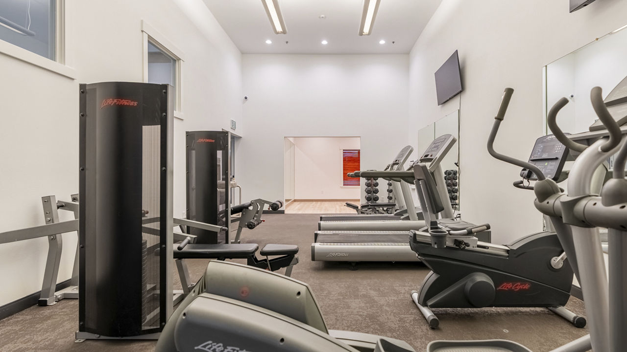 Gym at 850 On The Avenue (3 of 4)