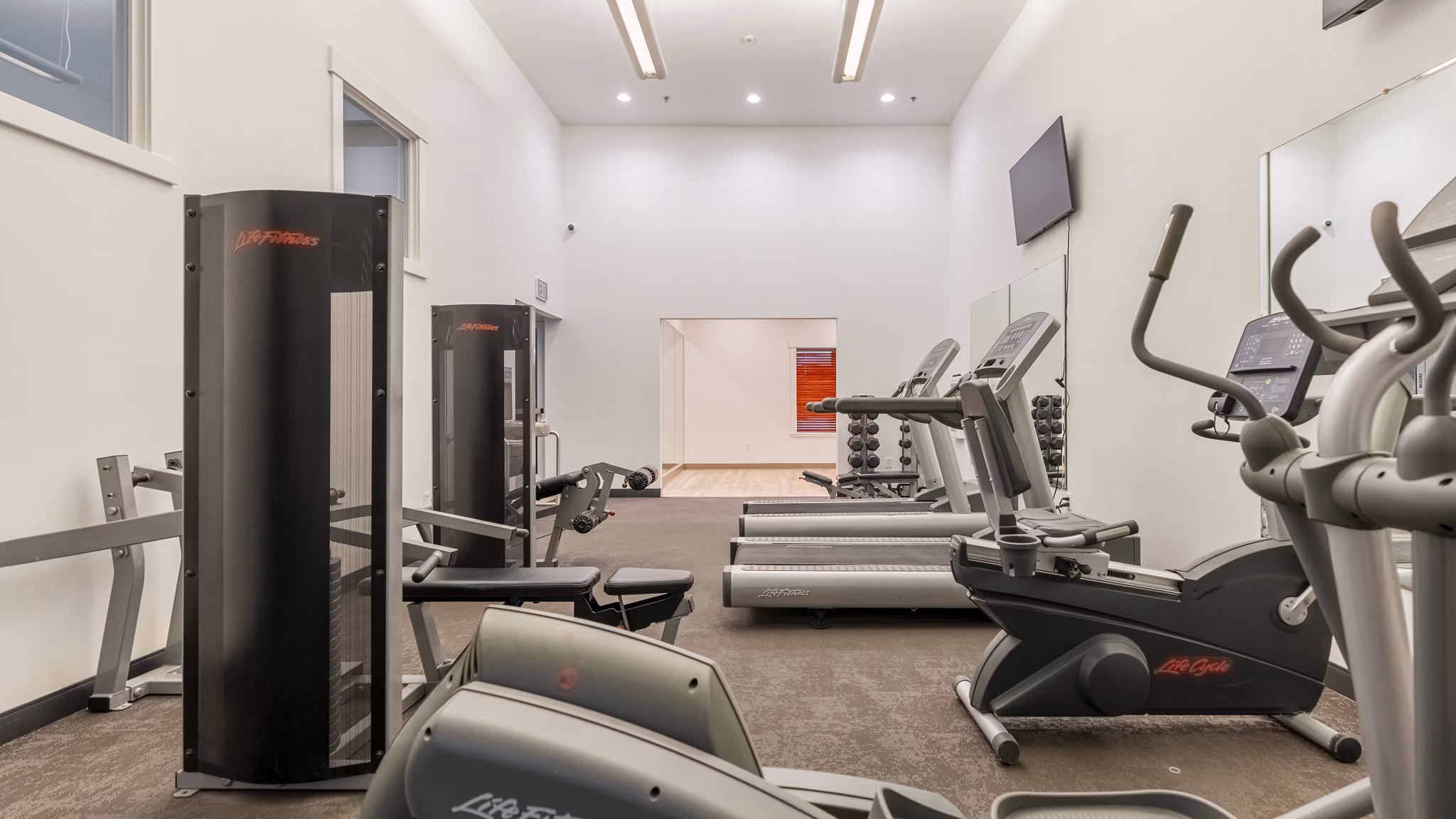 fitness center at 850 on the Avenue Apartments