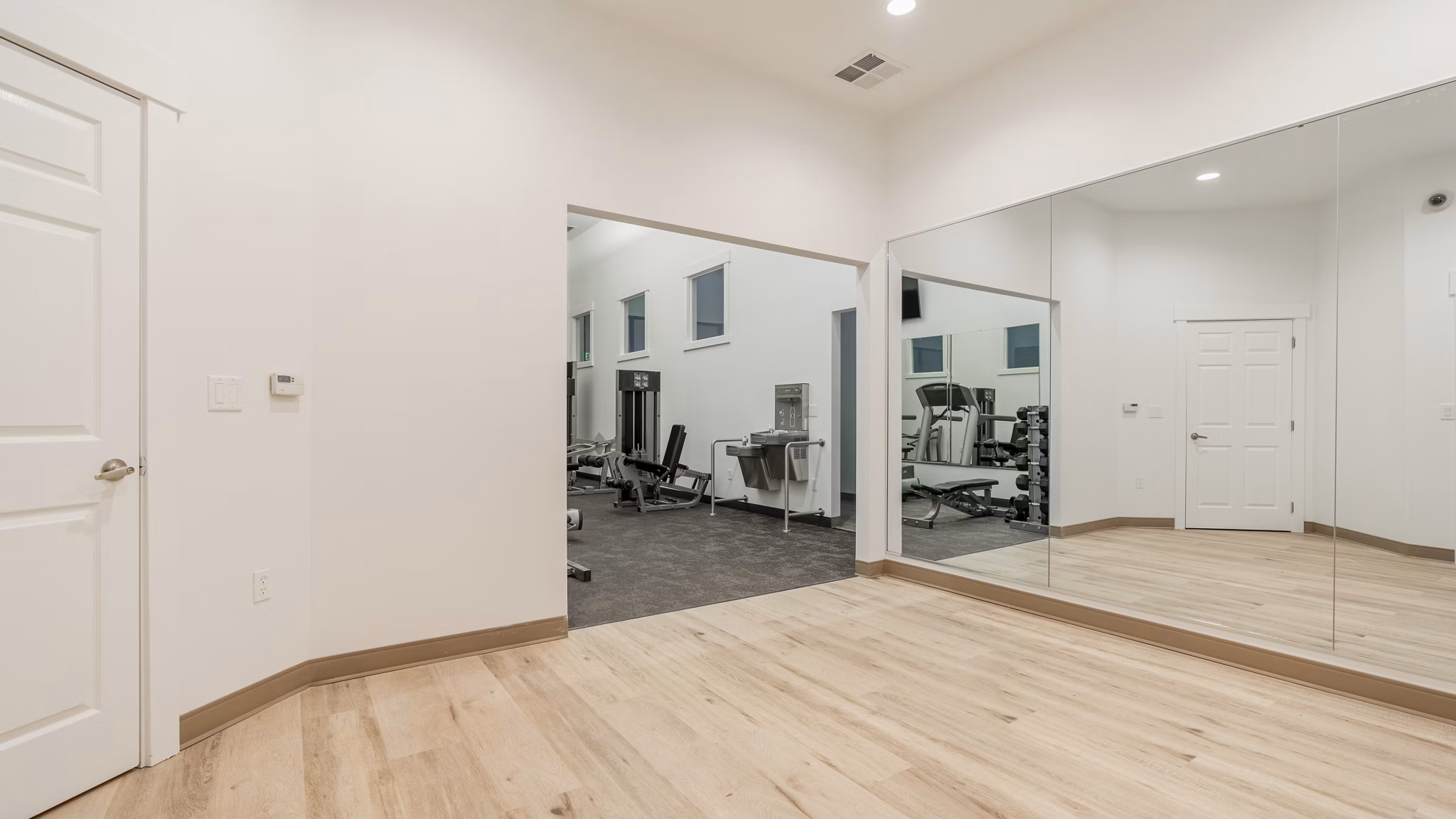 fitness center at 850 on the Avenue Apartments