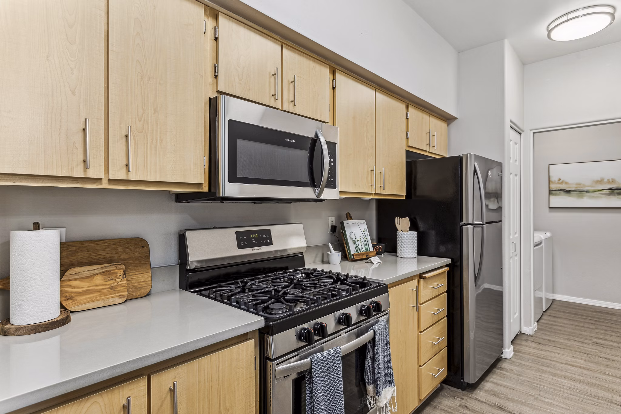 kitchen at 850 on the Avenue Apartments
