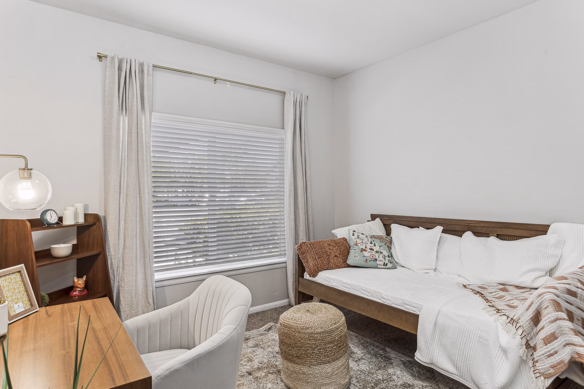 living room at 850 on the Avenue Apartments