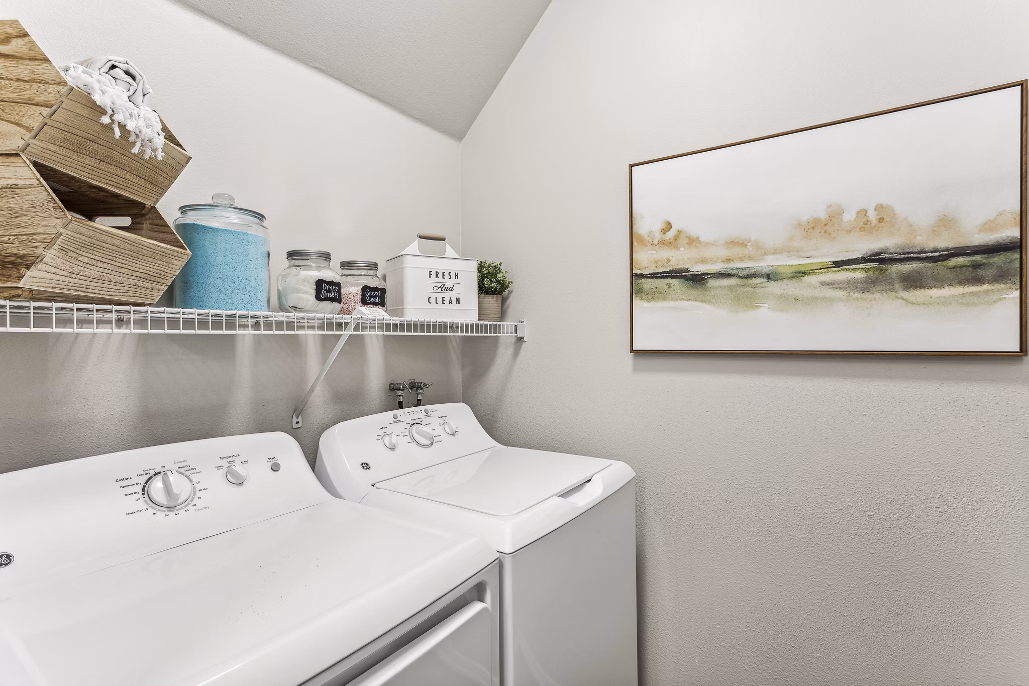 laundry room at 850 on the Avenue Apartments
