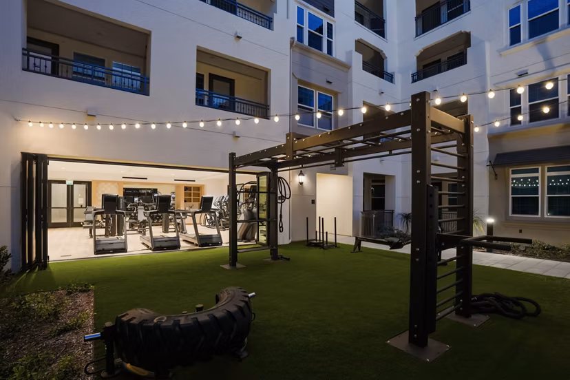 grill area at Lucia at Aviara Apartments 