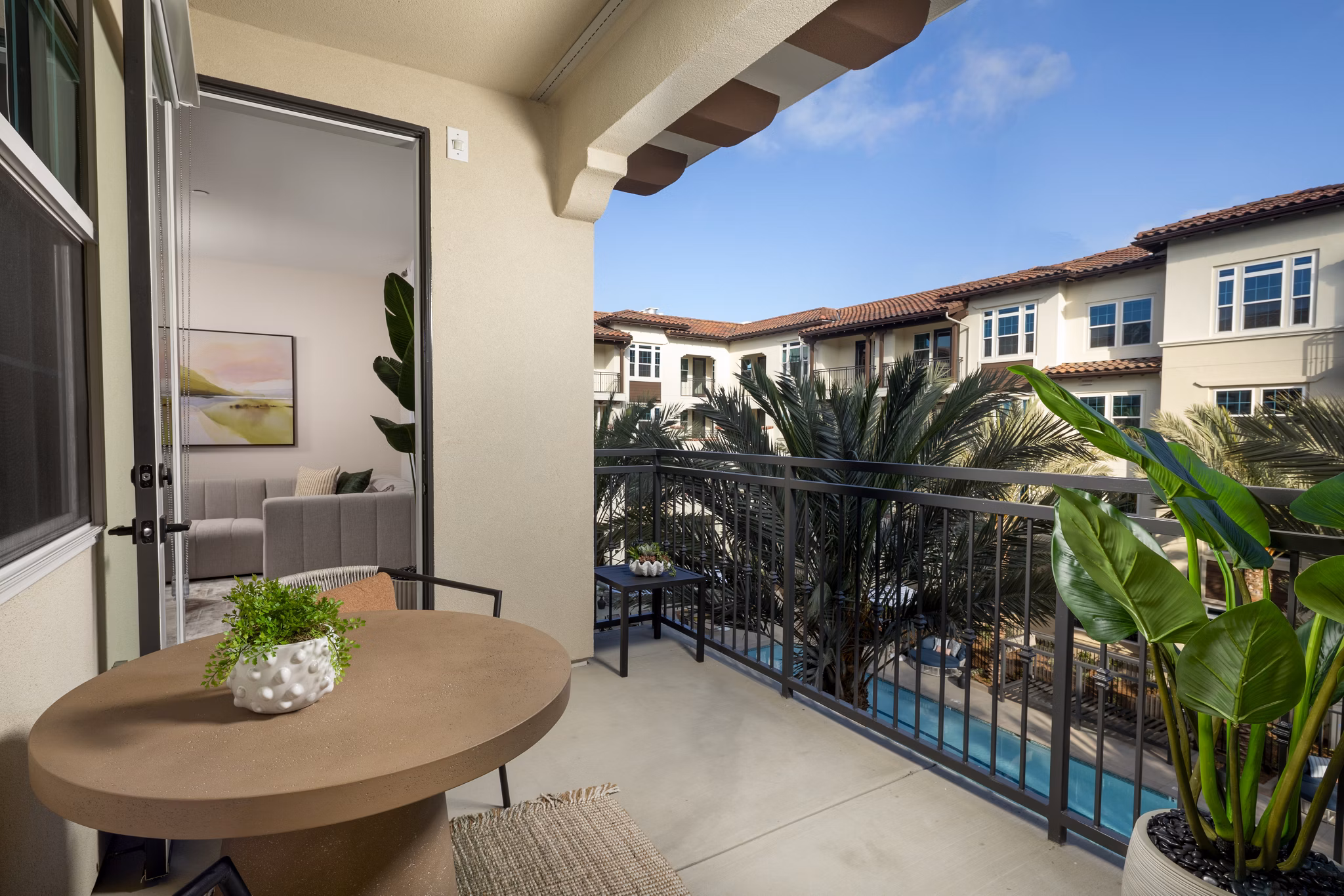 grill area at Lucia at Aviara Apartments 