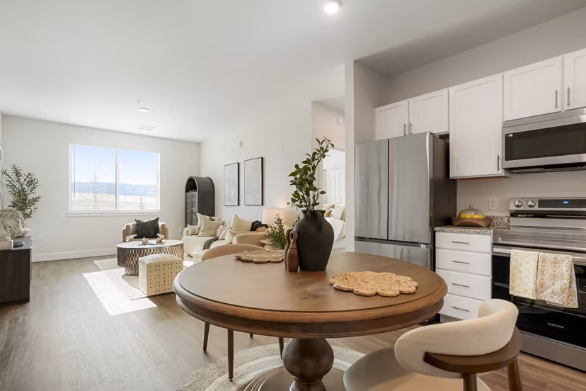 dining room at Prose at Parkvale Apartments 