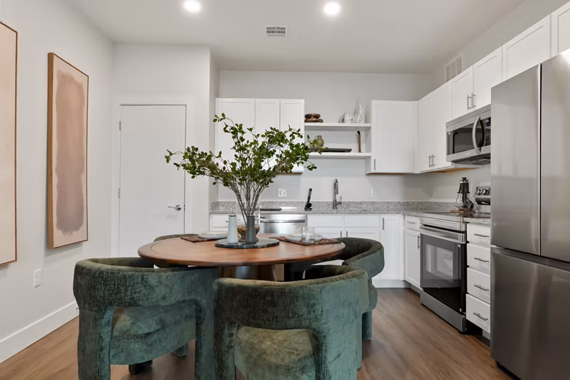 dining room at Prose at Parkvale Apartments 