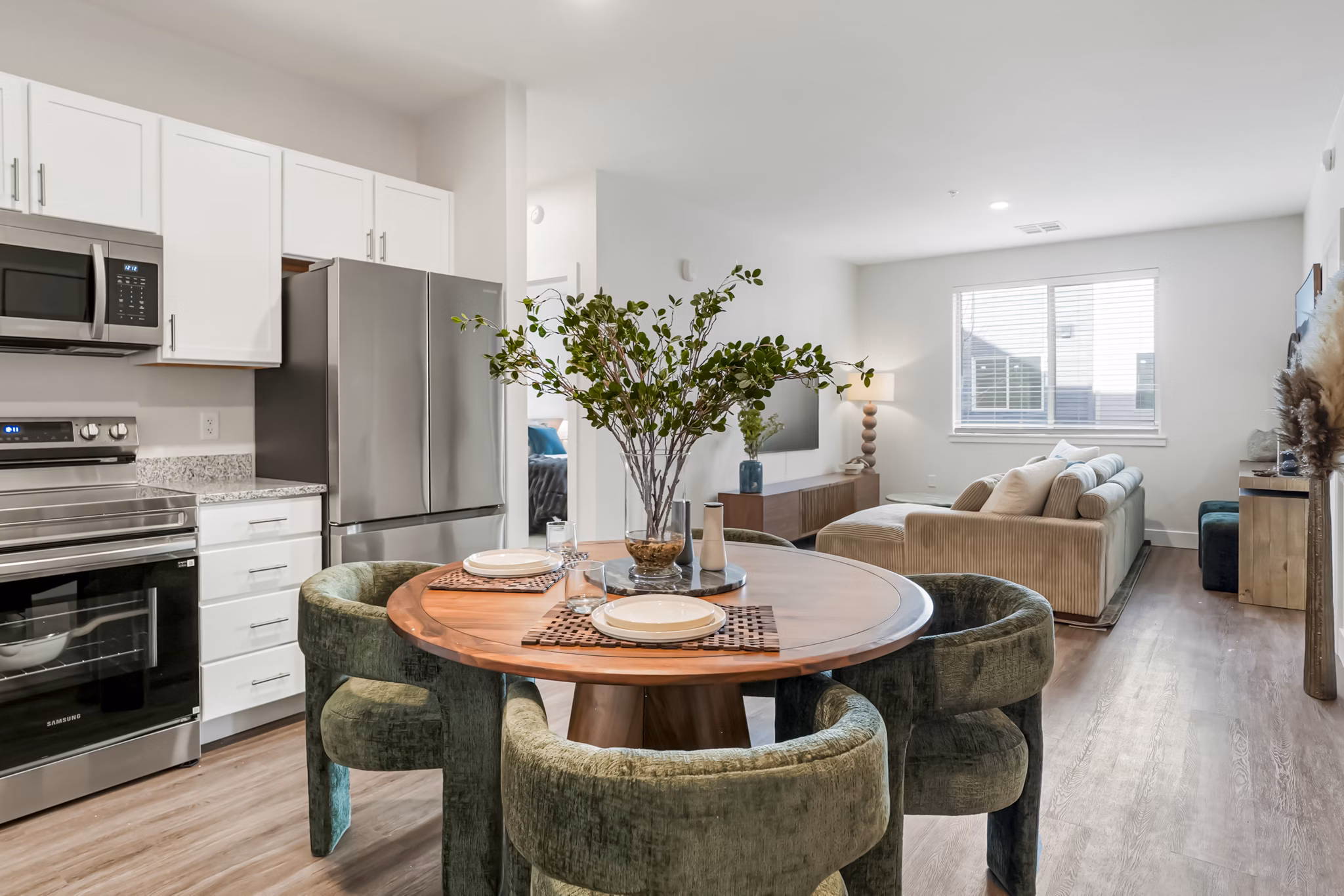 dining room at Prose at Parkvale Apartments 