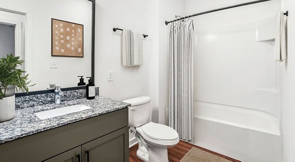 bathroom at Wellen Apartments