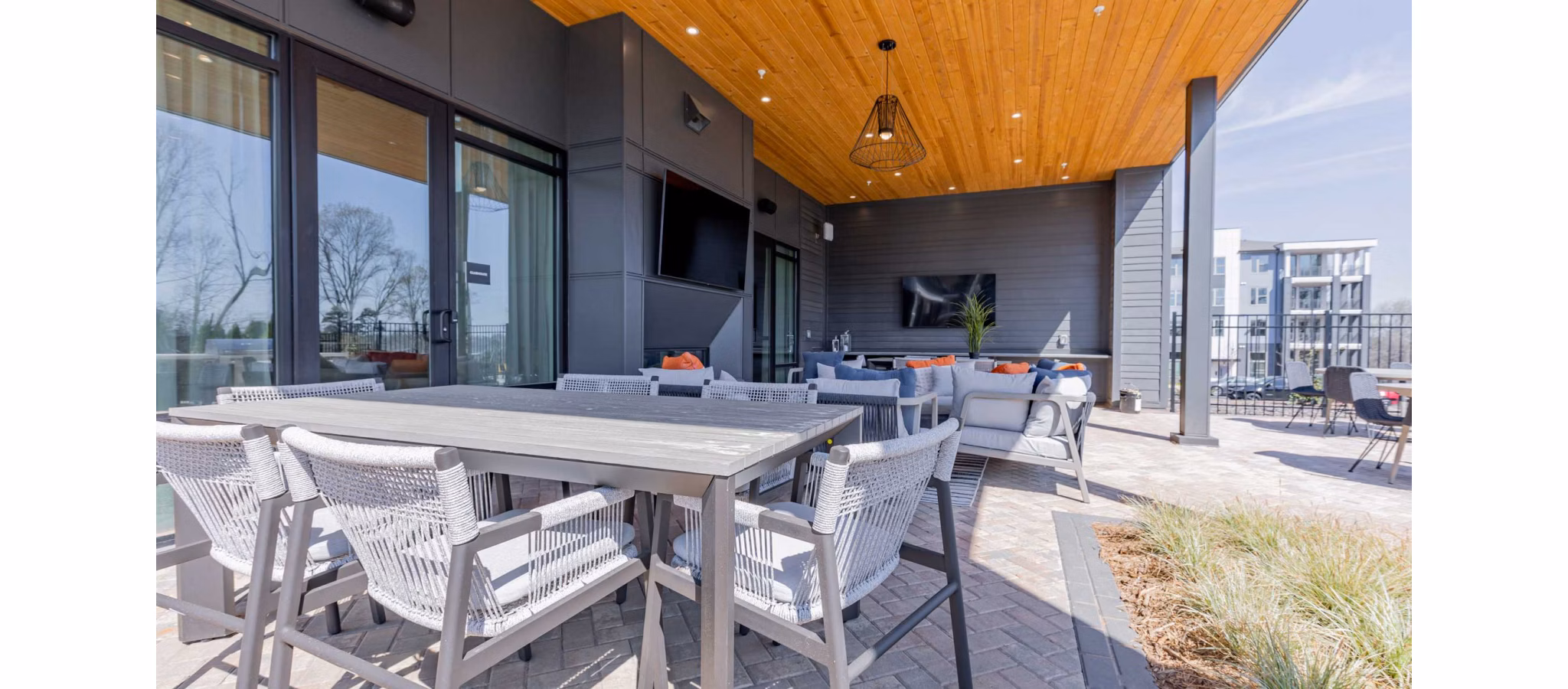 patio at Wellen Apartments