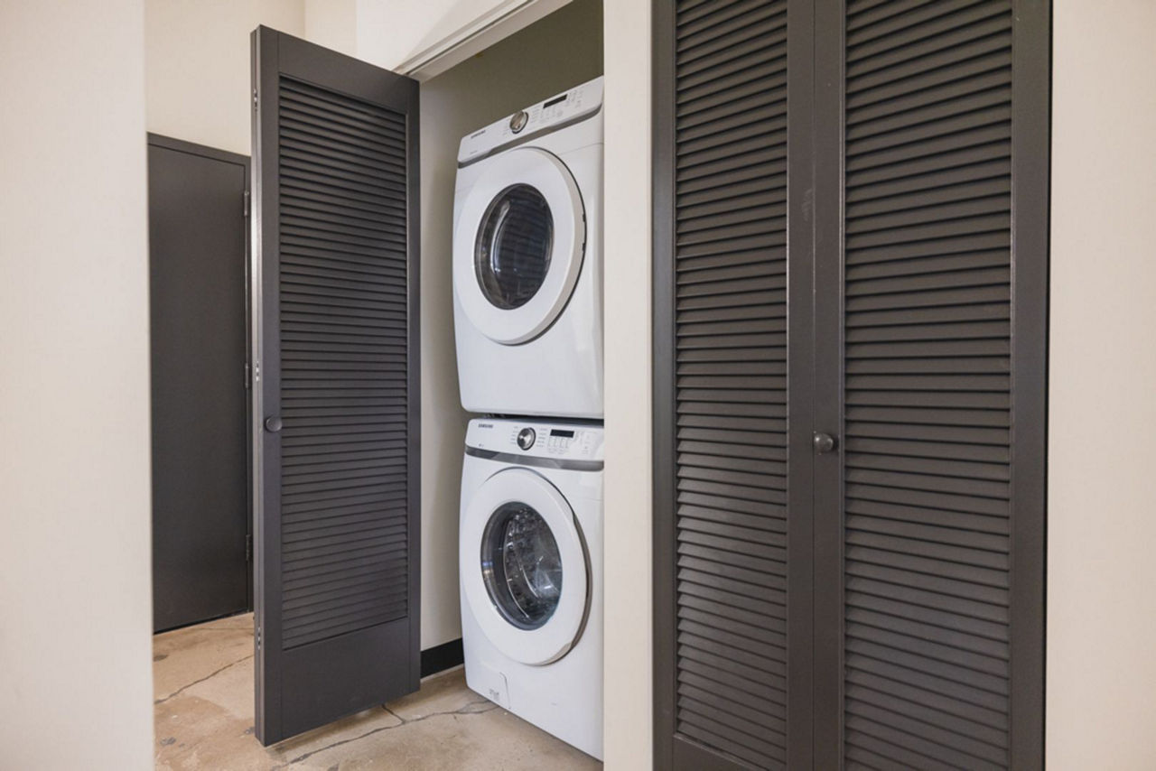 Laundry room at Poth Brewery Lofts