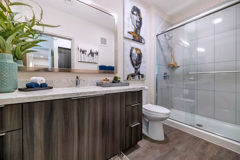 bathroom at Zaterra Apartments 