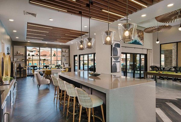 dining room at Zaterra Apartments 