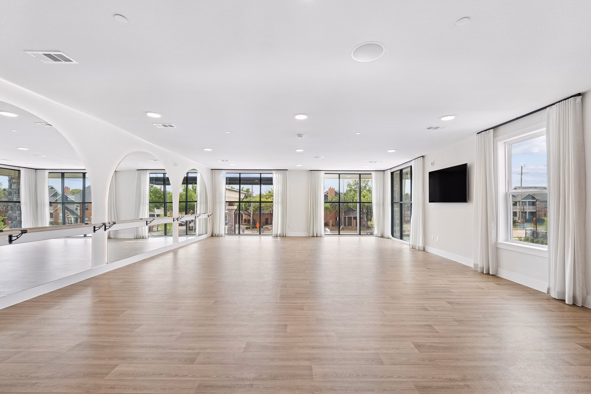 clubhouse at Elate Bent Tree Apartments 