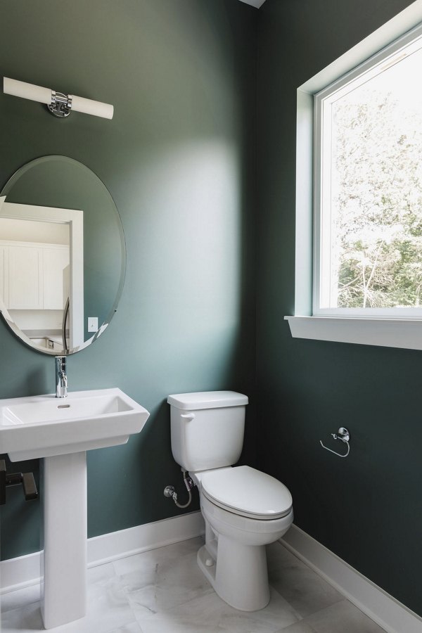 bathroom at The Yarra Apartments