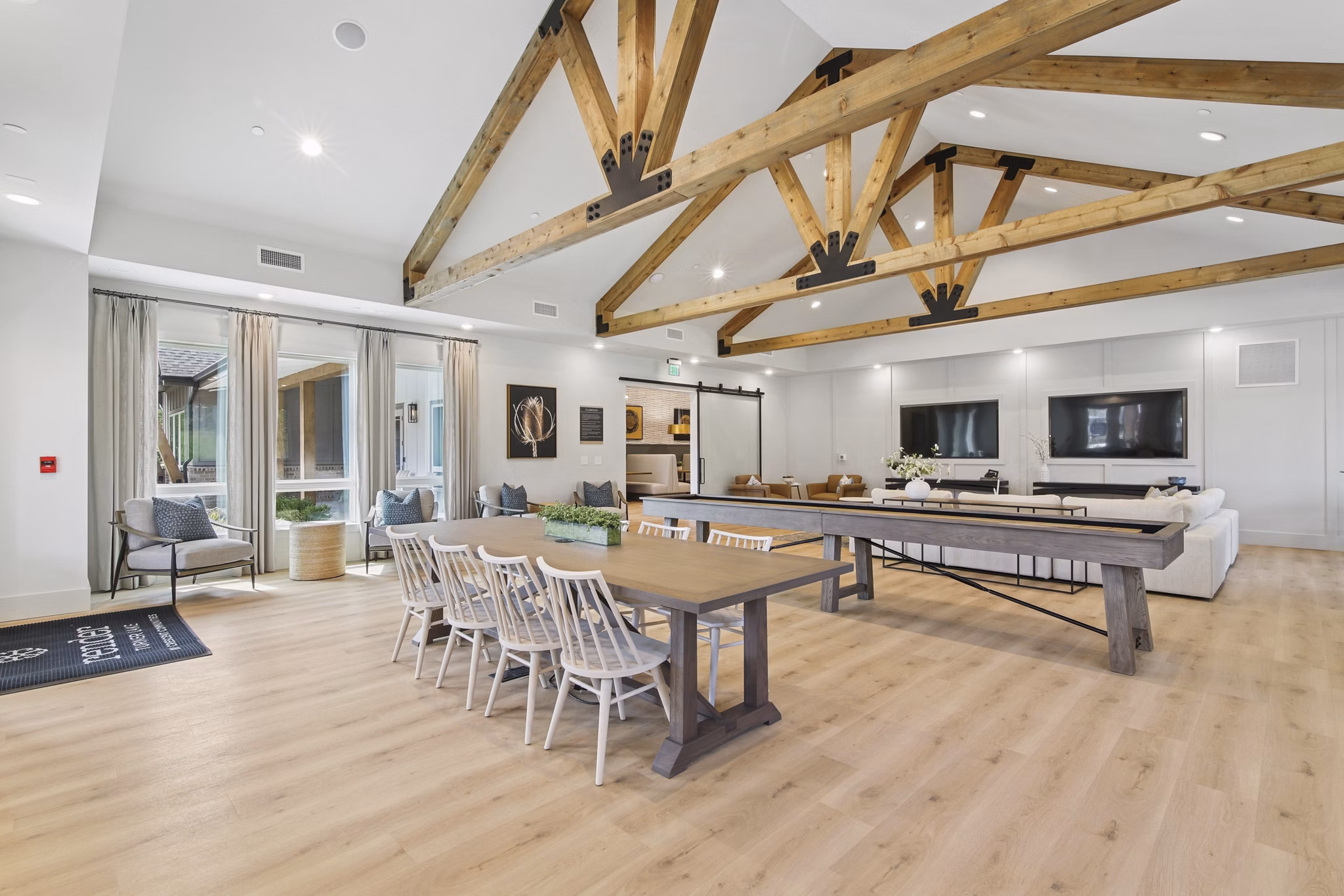 clubhouse at Render Turner Lake Apartments