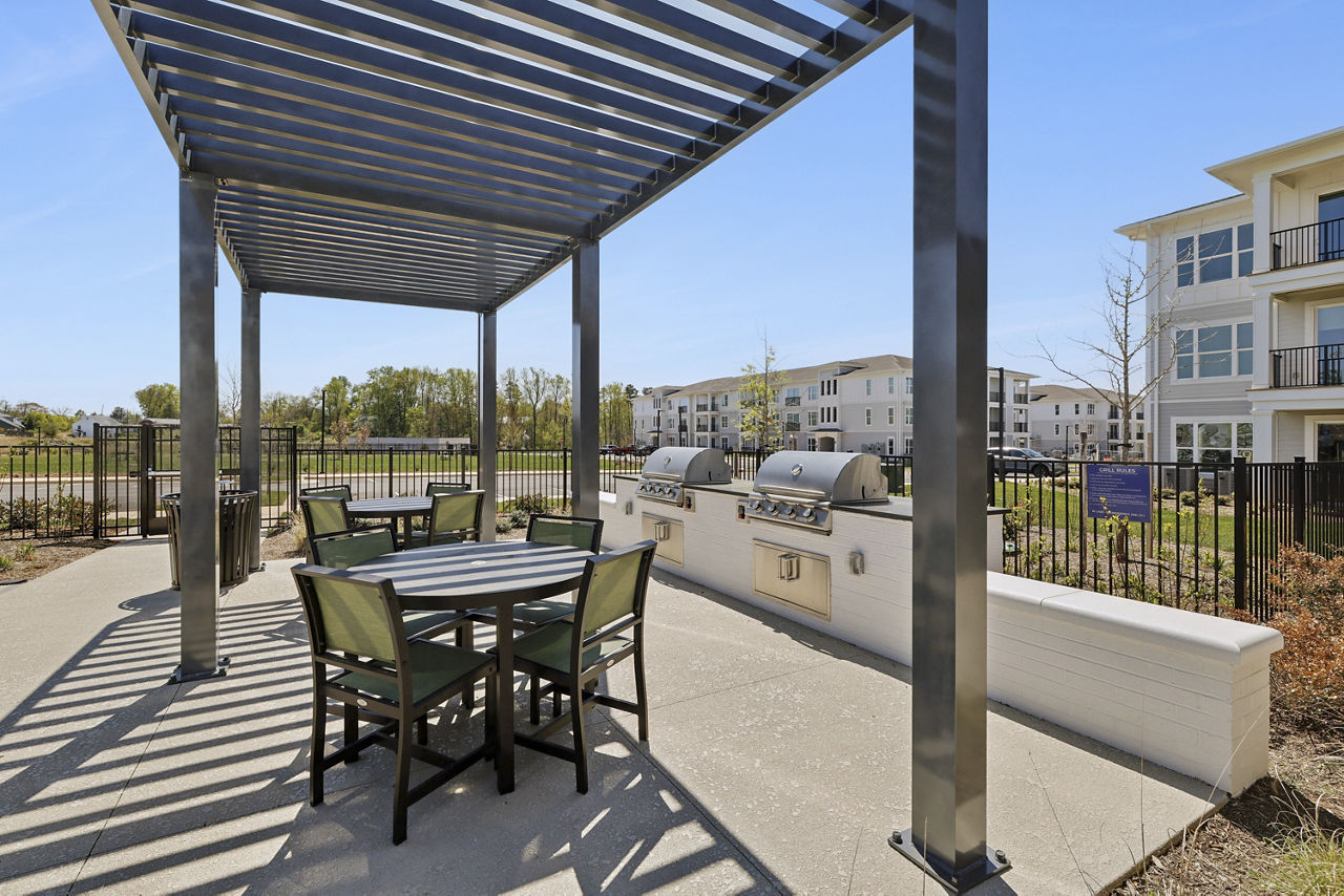 Grill area at Rio Point Apartments