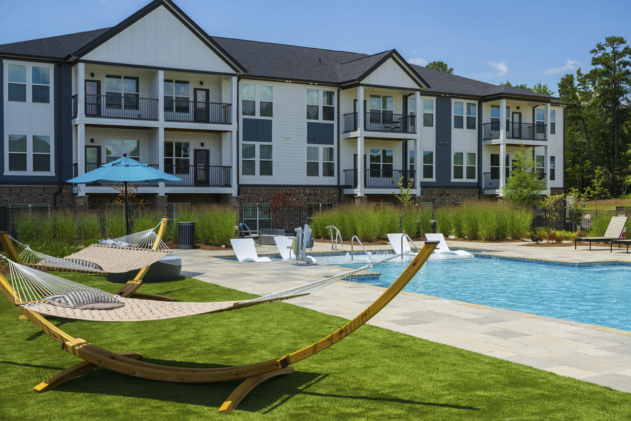 Pool at Easton At Mountain Island Apartments (5 of 6)