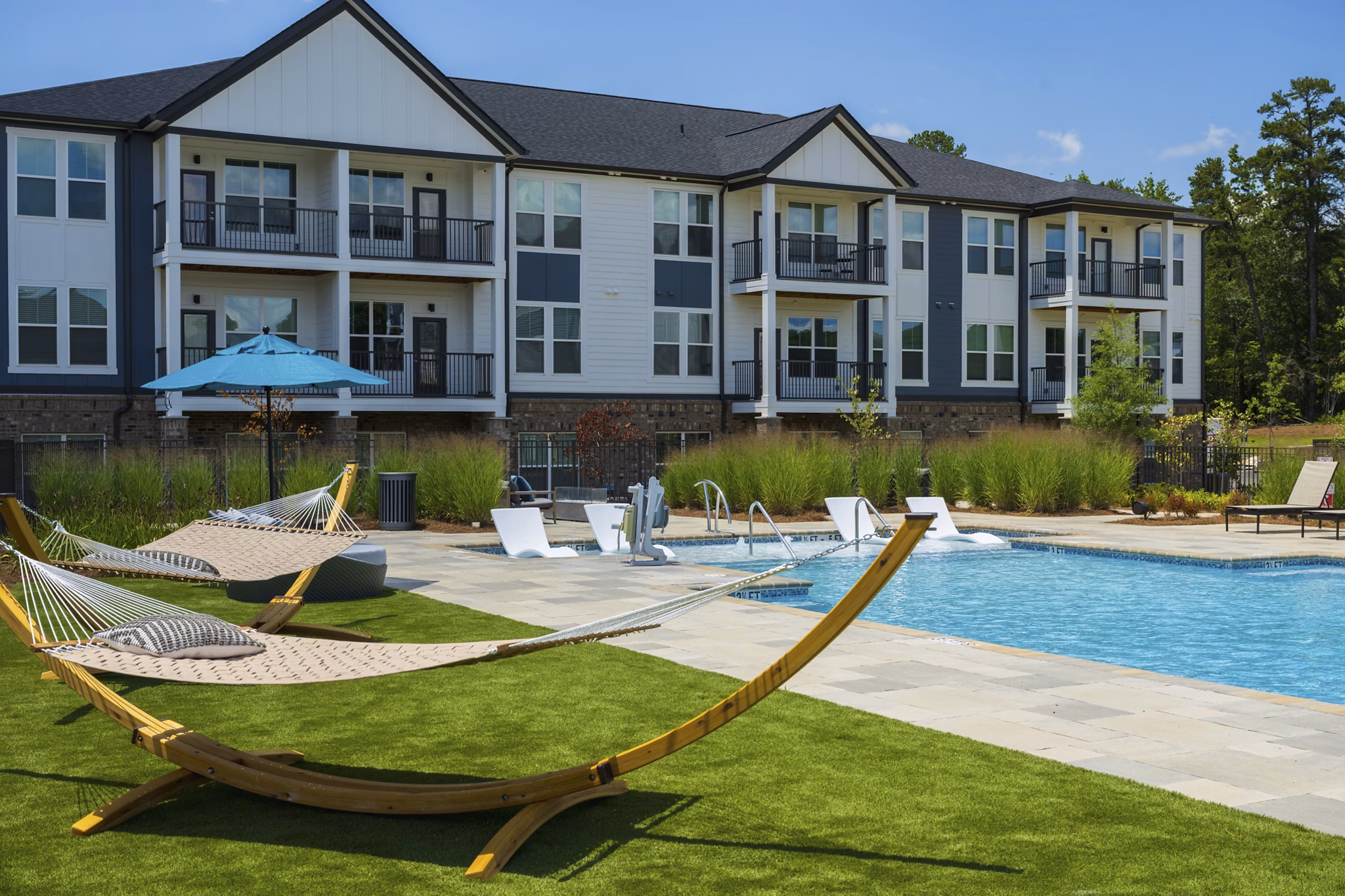 recreational area at Easton at Mountain Island Apartments 