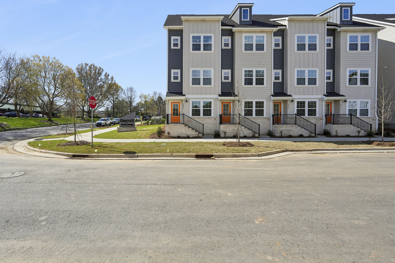 Groves Townhomes Charlotte Nc 2 of 12