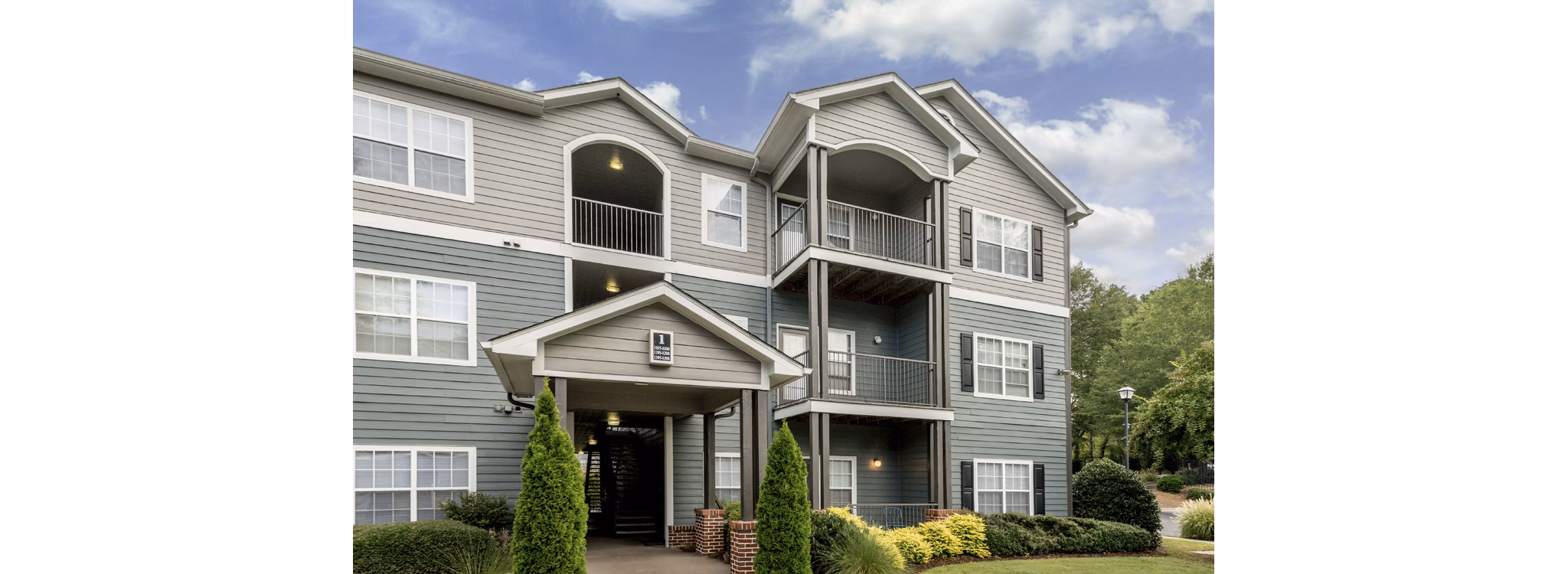 building/exterior at Peachtree Landing Apartments