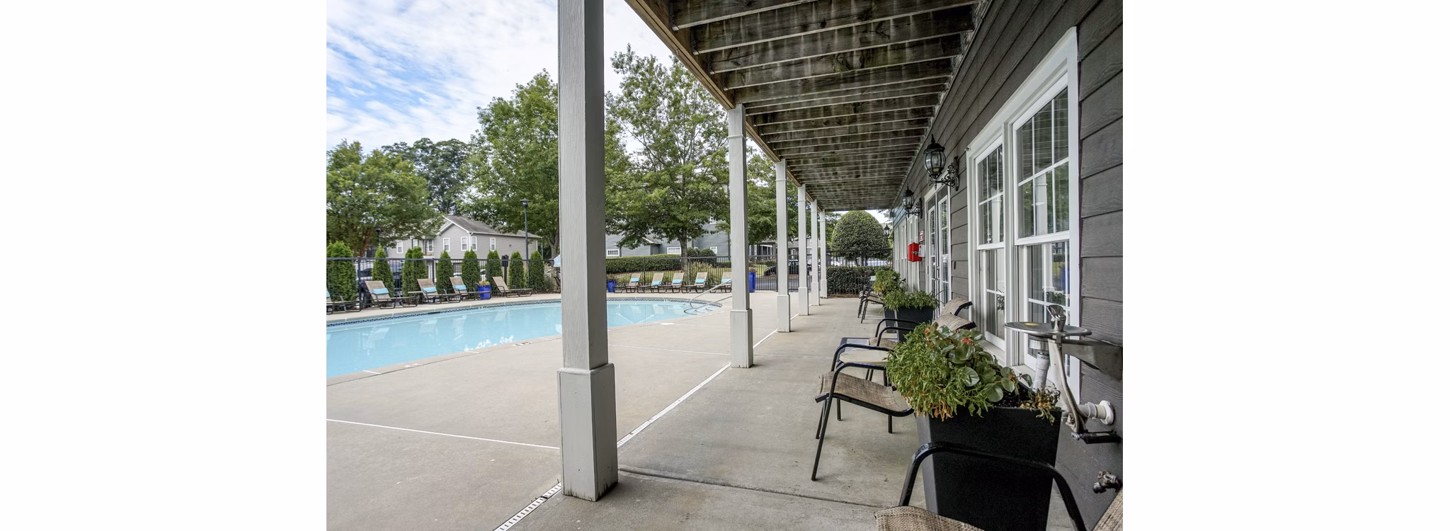 pool at Peachtree Landing