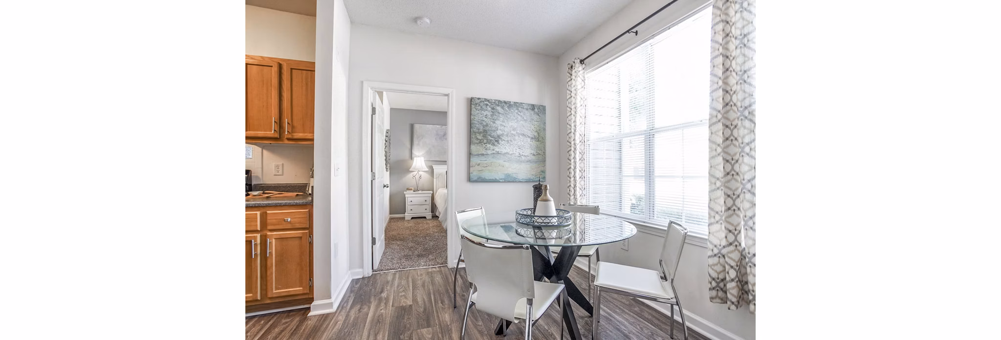 dining room at Eastwood Village Apartments