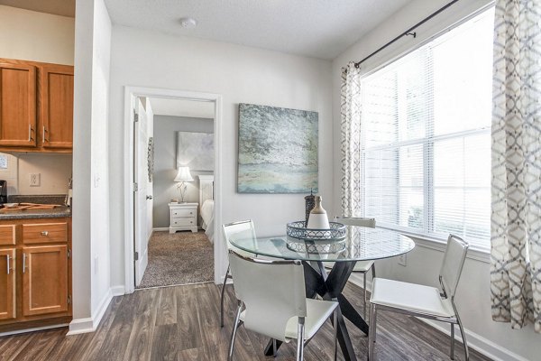 dining room at Eastwood Village Apartments