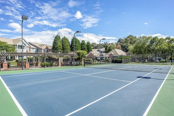 tennis court at Eastwood Village Apartments
