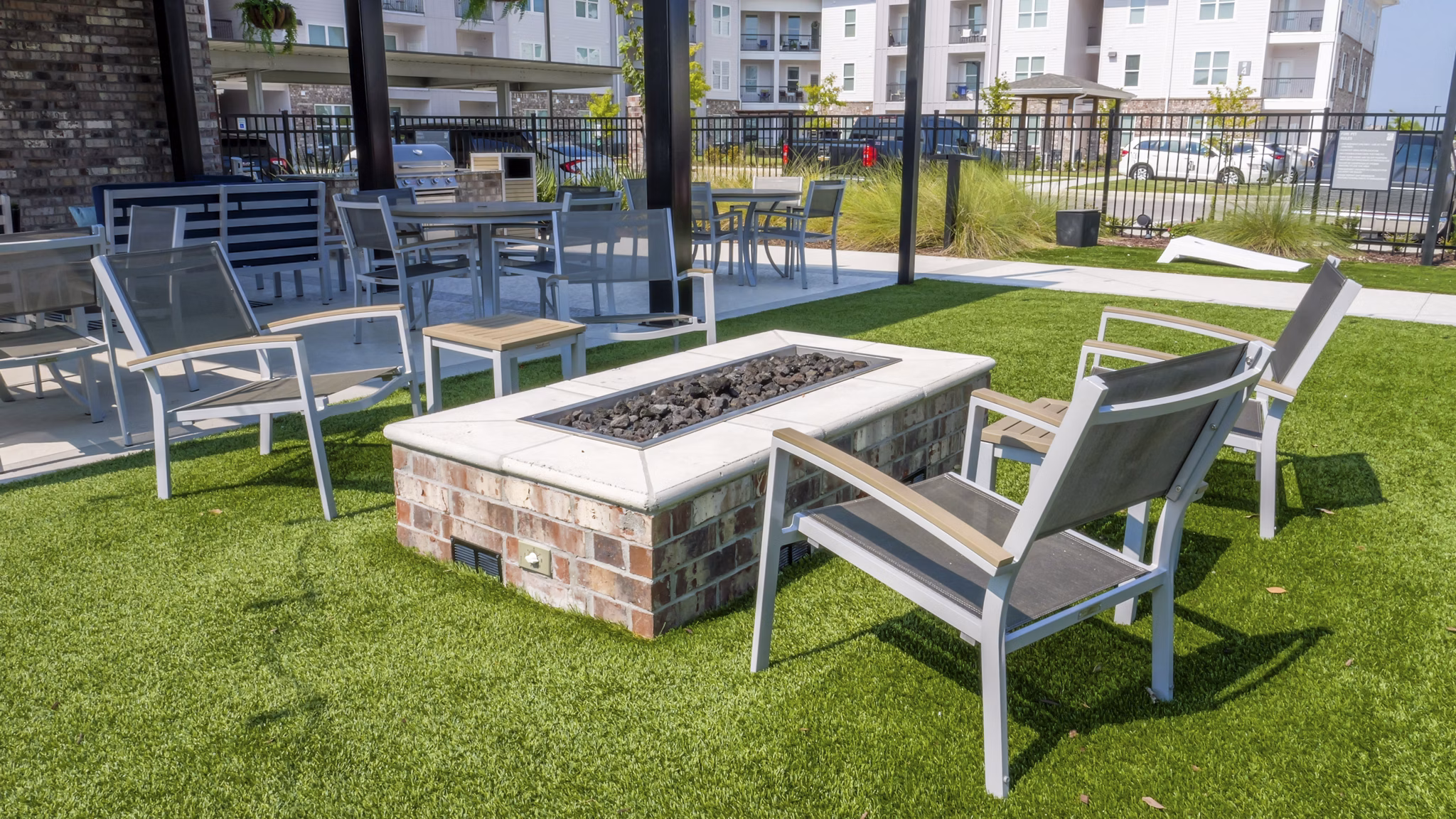 grill area at The Oaks at Riverbend Apartments 