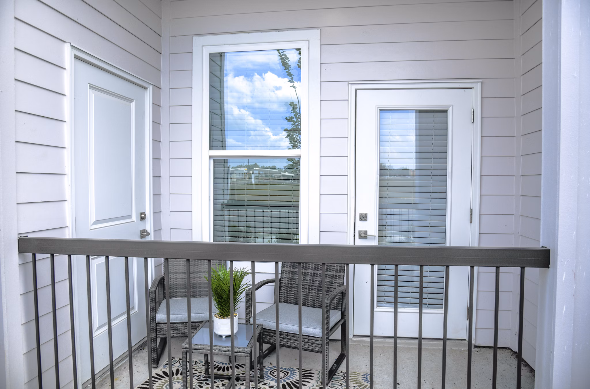 patio at The Oaks at Riverbend Apartments 