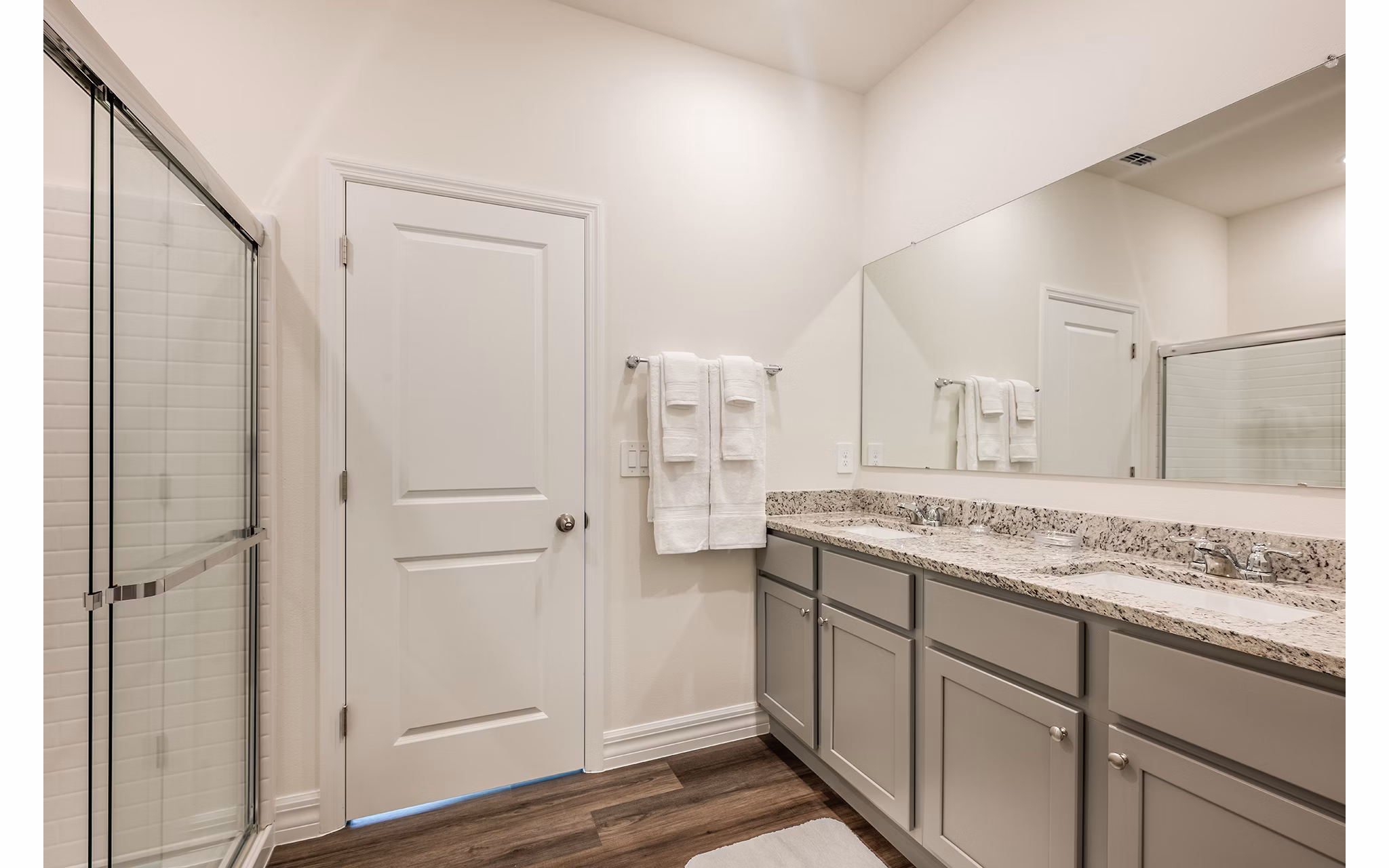 bathroom at Abrazo at Four Corners Apartments 
