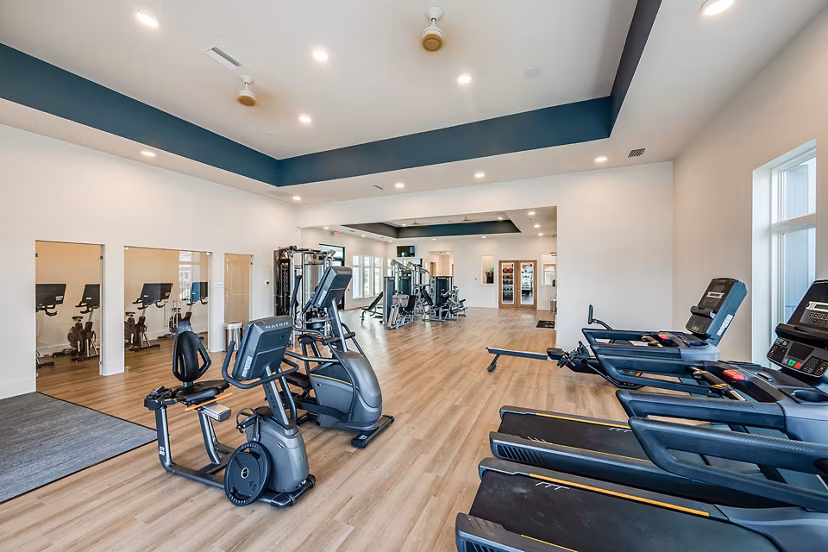 fitness center at Abrazo at Four Corners Apartments 